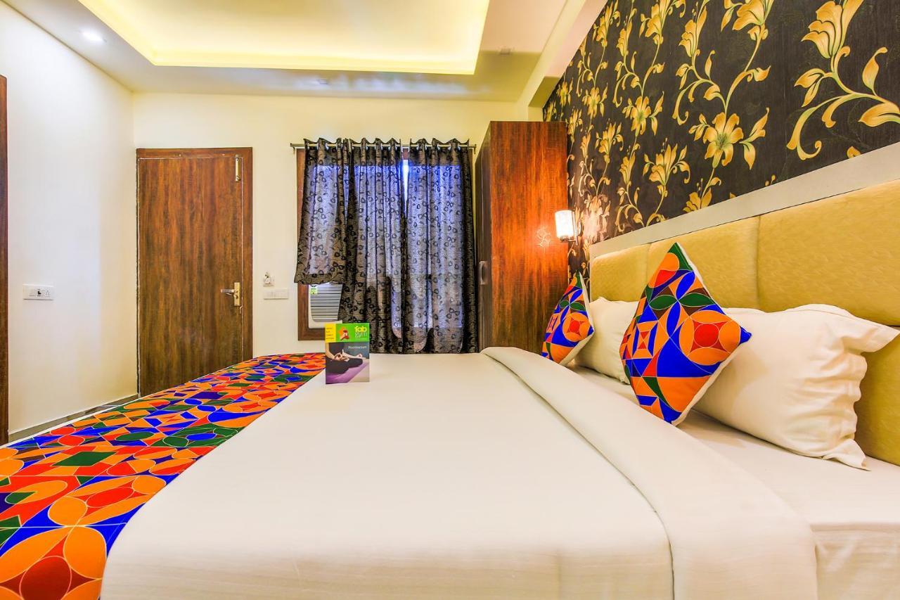 Fabhotel Star Of Taj Restobar Fatehabad Road Agra  Exterior photo
